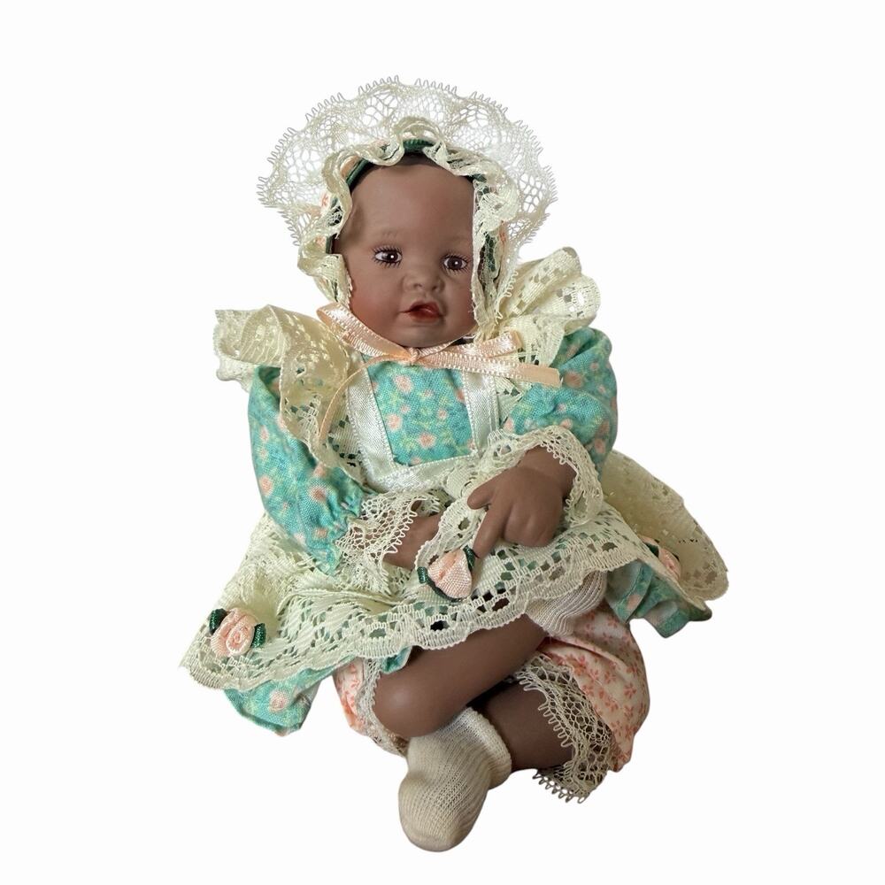 Vintage 1991 Ashton Drake Danielle Mini Porcelain Doll Yolanda Bello Baby 5.5”